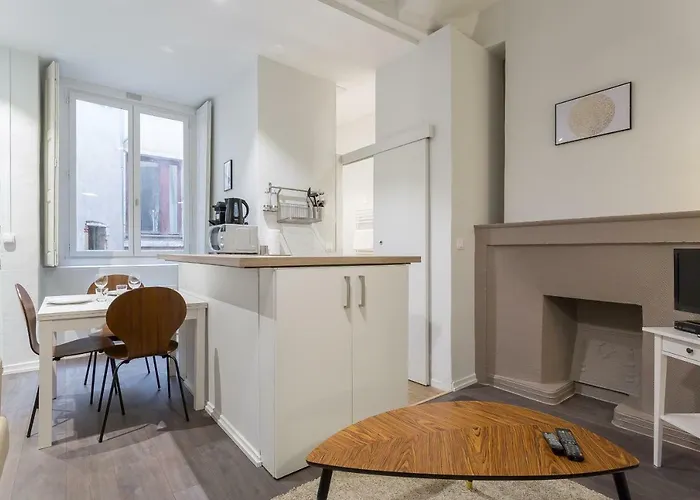 Jusquà 6 personnes au coeur du Vieux Lyon
