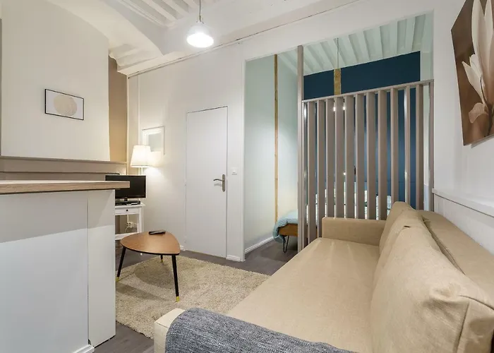 Jusquà 6 personnes au coeur du Vieux Lyon